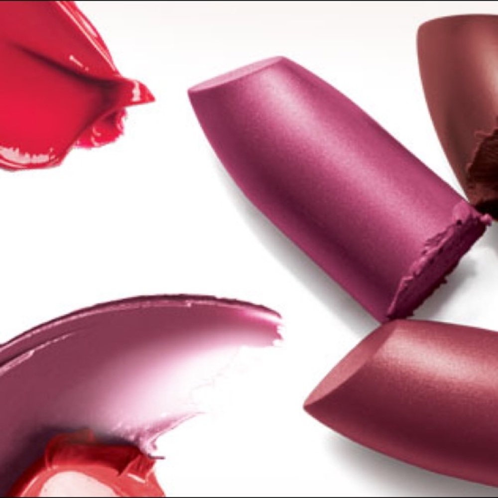 Mary Kay Matte Lipstick / Red Roma - Picture 2 of 16